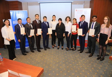 RİİB-in nümayəndə və könüllüəri beynəlxalq təlimçi sertifikatı əldə ediblər