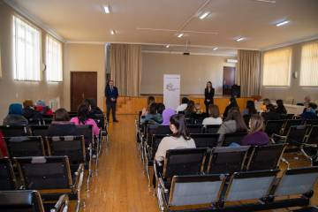 İnklüziv təhsillə bağlı müəllim və valideynlər üçün məlumatlandırıcı seminarlar təşkil edilib