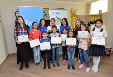 “Regional İnkişaf” İctimai Birliyi təsviri sənət üzrə təlimlər təşkil edib