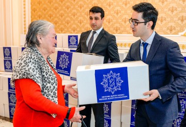 165 mindən çox aztəminatlı ailəyə bayram sovqatları verilib