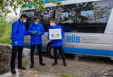 Ağdaş rayonunda aztəminatlı və həssas kateqoriyadan olan ailələrə ərzaq sovqatları çatdırılıb