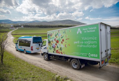 Gədəbəy və Daşkəsən rayonlarında aztəminatlı ailələrə ərzaq sovqatları çatdırılıb