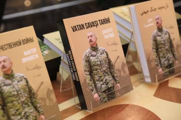 Şanlı Qələbəyə həsr edilən kitab çin dilində təqdim edilib