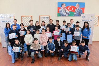 “Regional İnkişaf” İctimai Birliyinin təşkilatçılığı ilə şahmat üzrə master-klass keçirilib