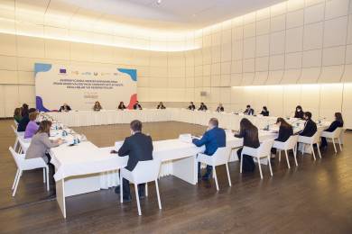 “Azərbaycanda gender bərabərliyinə əsaslanan valideynlik məzuniyyəti siyasəti: reallıqlar və perspektivlər” mövzusunda dəyirmi masa keçirilib